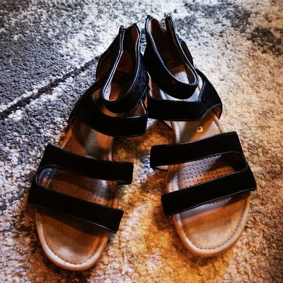 Tsubo Gladiator Sandals! - Picture 4 of 9